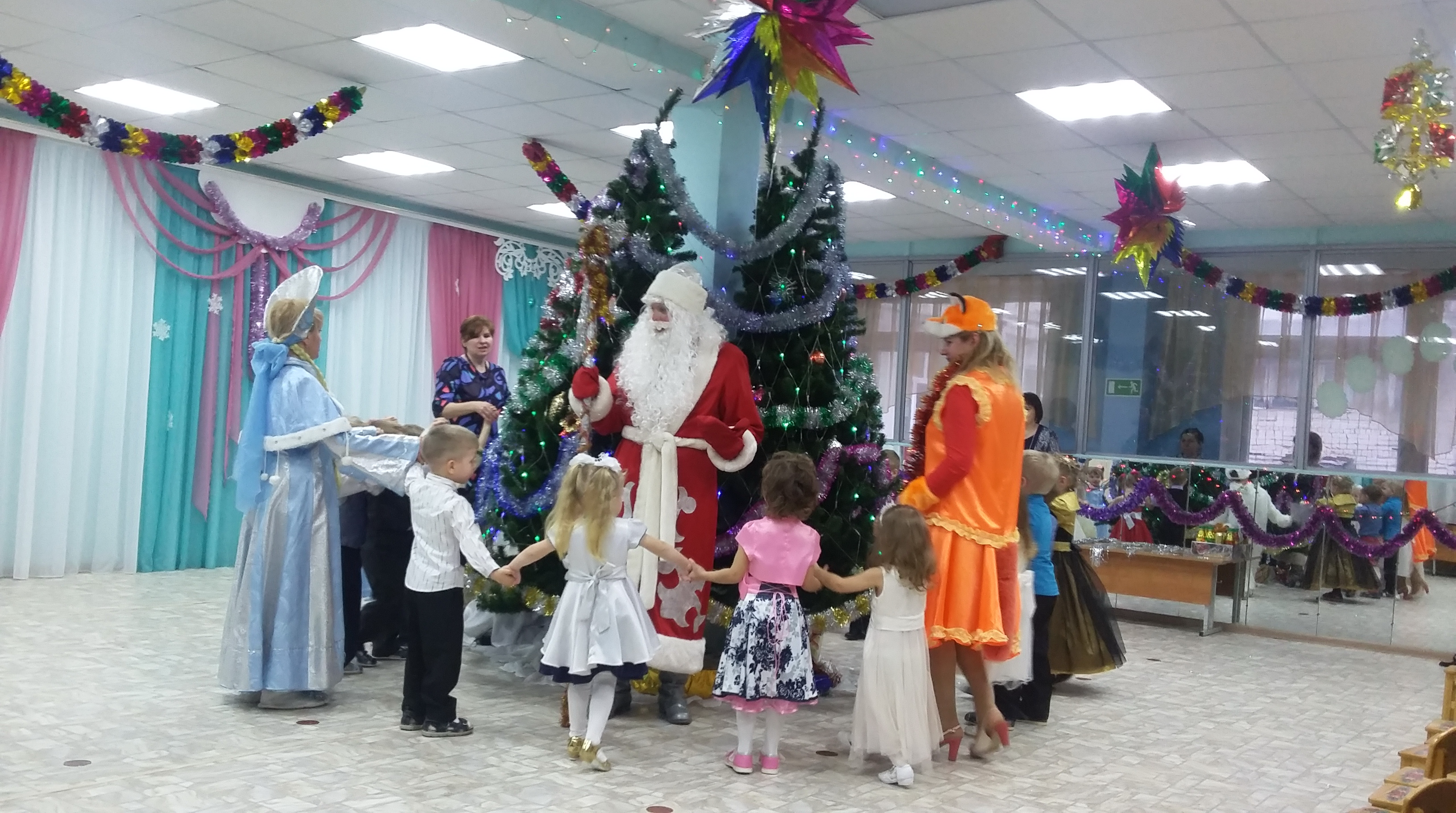 В конце декабря в детском саду прошли Новогодние праздники